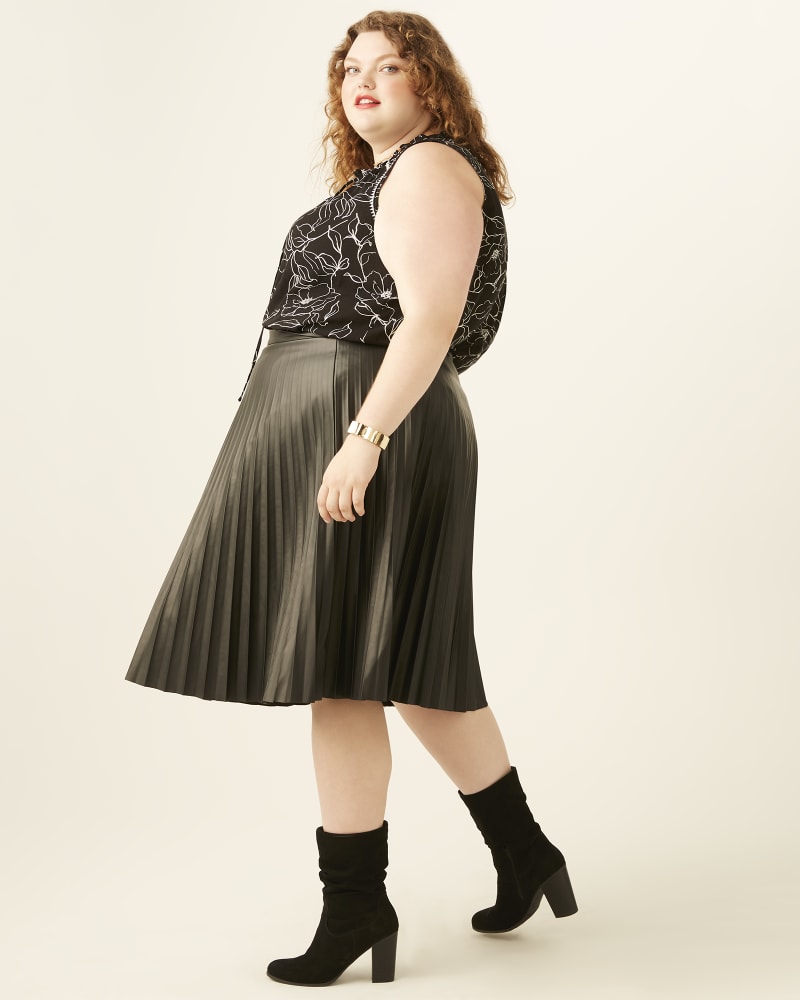 Faux leather pleated skirt plus size hotsell